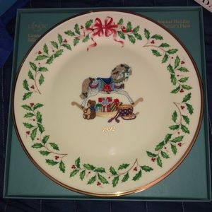 Vintage 1992 Lenox Annual Holiday Collector's Plate